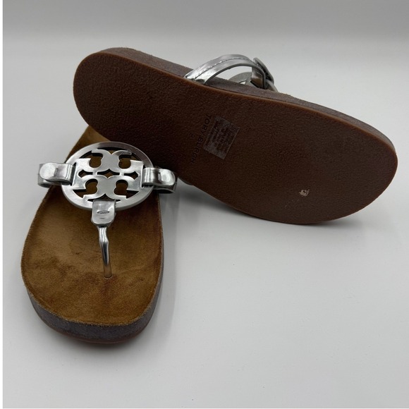 NEW Tory Burch Miller Cloud Metallic Medallion Thong Sandals 9W - Picture 2 of 5